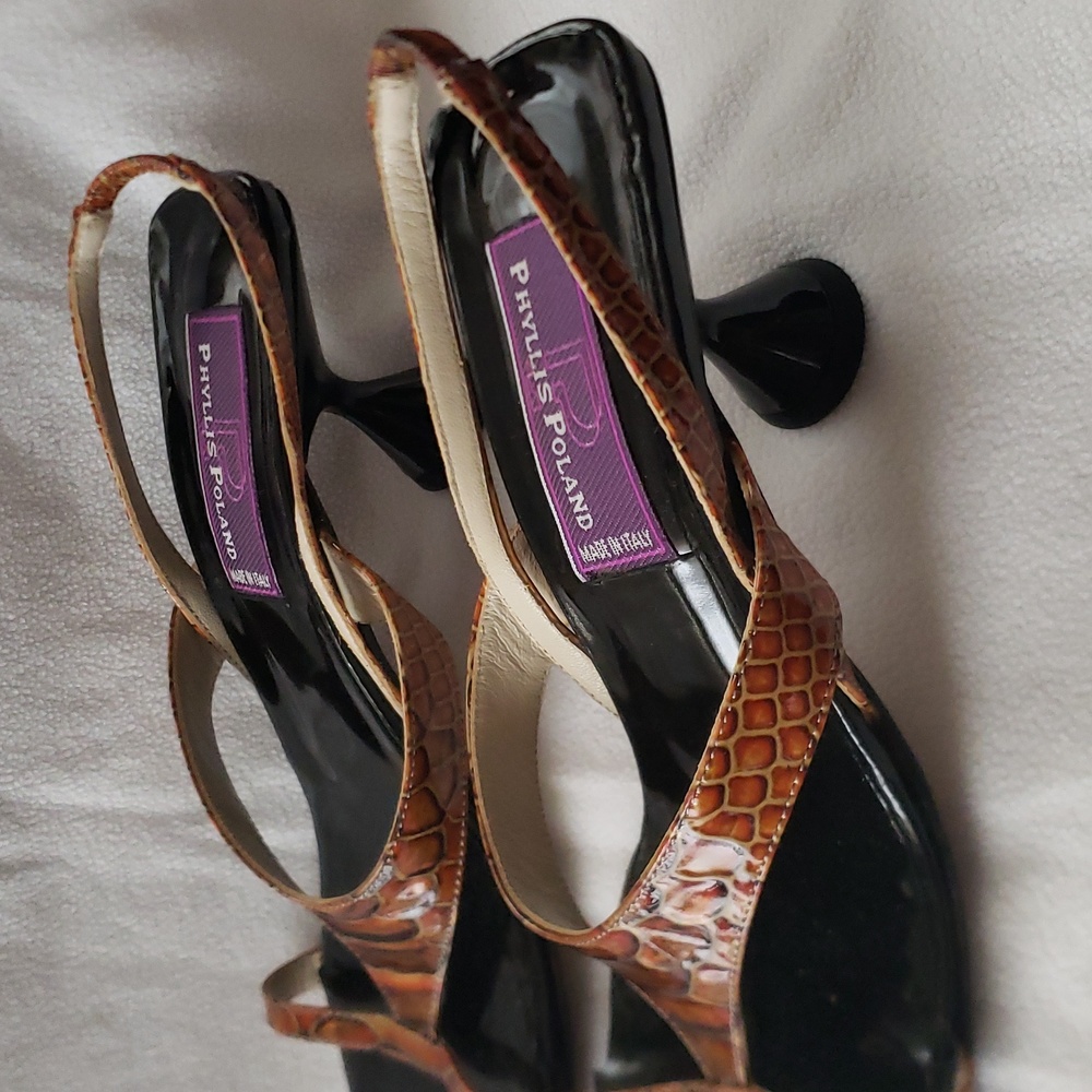 Shoes - Picture 4 of 5